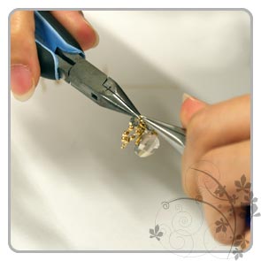 Home Handicraft: Attaching Pieces to Jump Ring